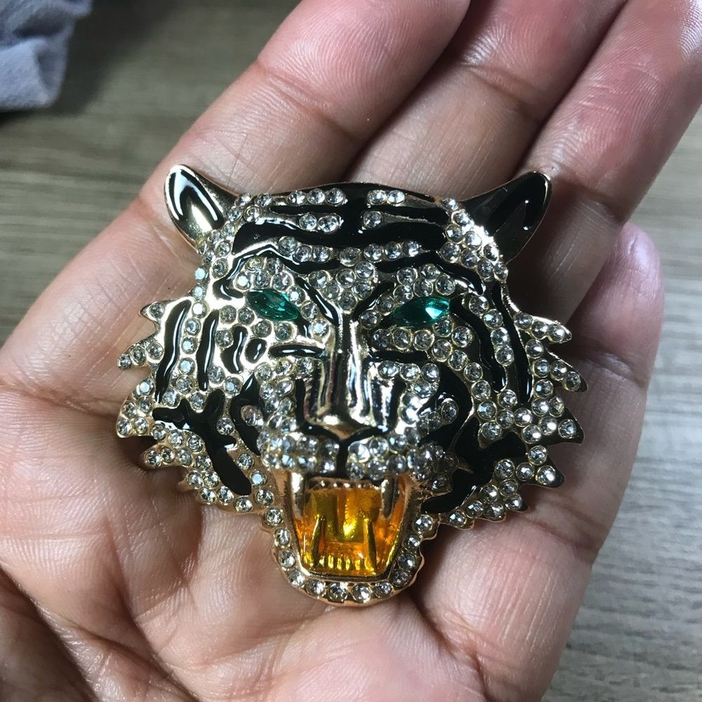 Sparkling Rhinestone Gold Tiger Brooch with Emerald Eyes - Picture 2 of 5
